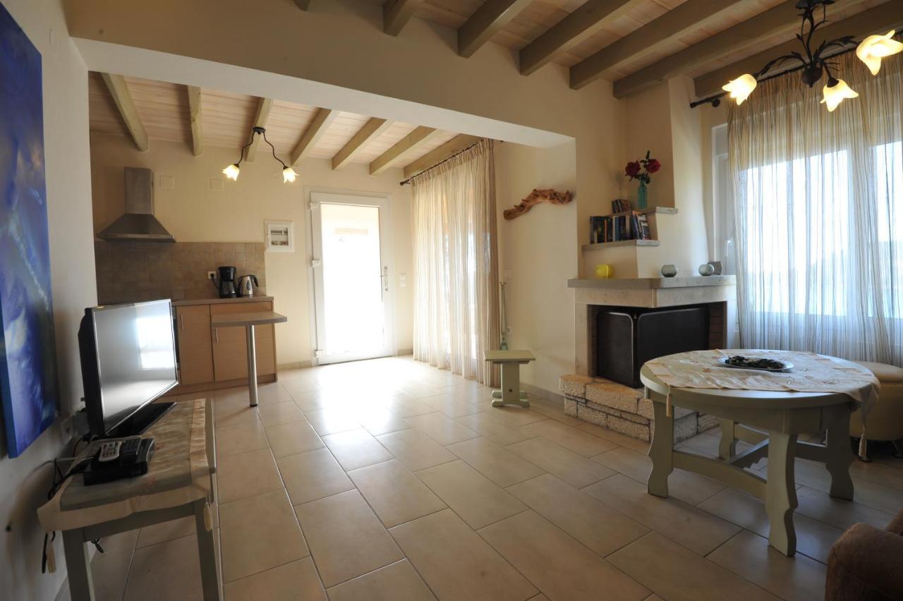 Villa Theodora View Apartments Zeys Agios Georgios Pagon Eksteriør bilde